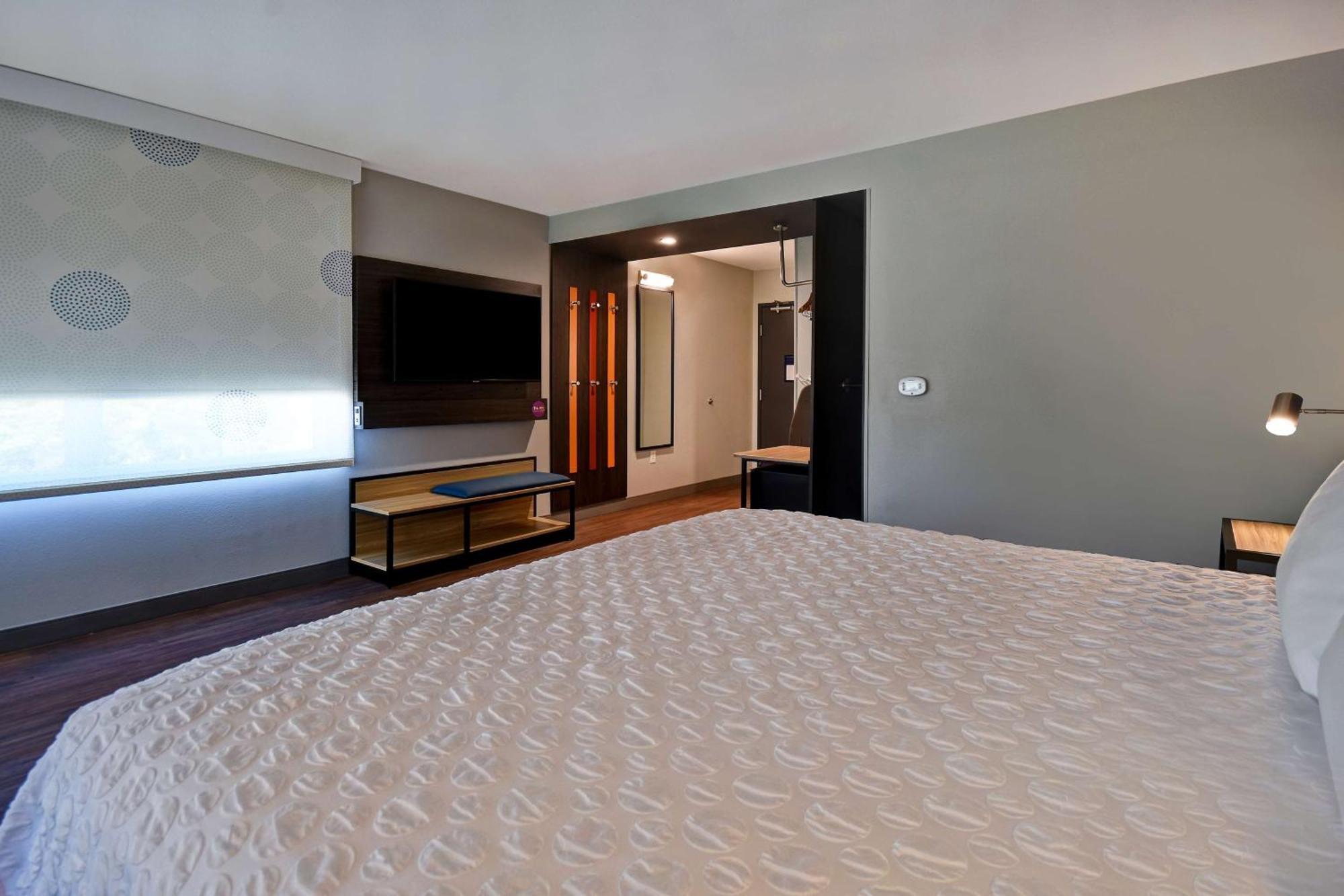 Tru By Hilton Dallas, Tx Hotel